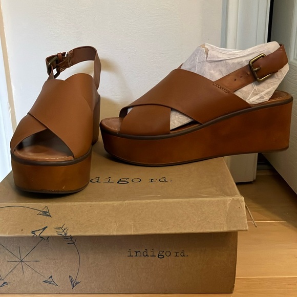 Indigo Shoes - Indigo Women's Brown Platform Sandals sz 6.5 MED LIKE NEW